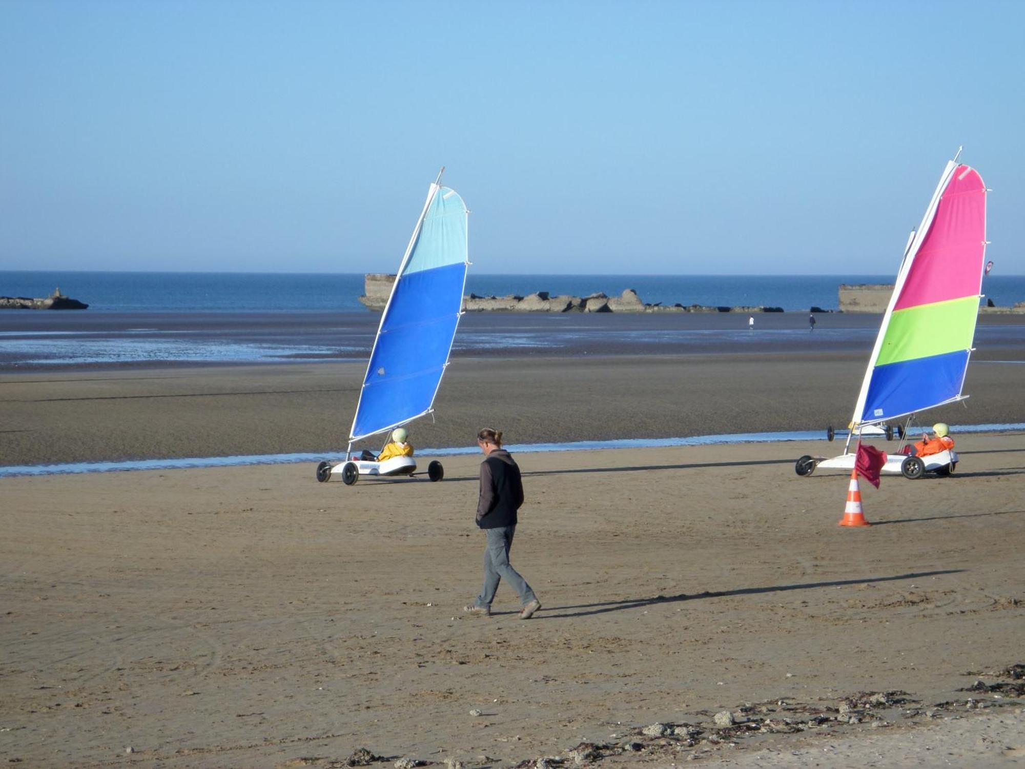 Gites En Normandie En Front De Mer A Asnelles , 3Km D'Arromanches, 10Km De Bayeux Екстериор снимка